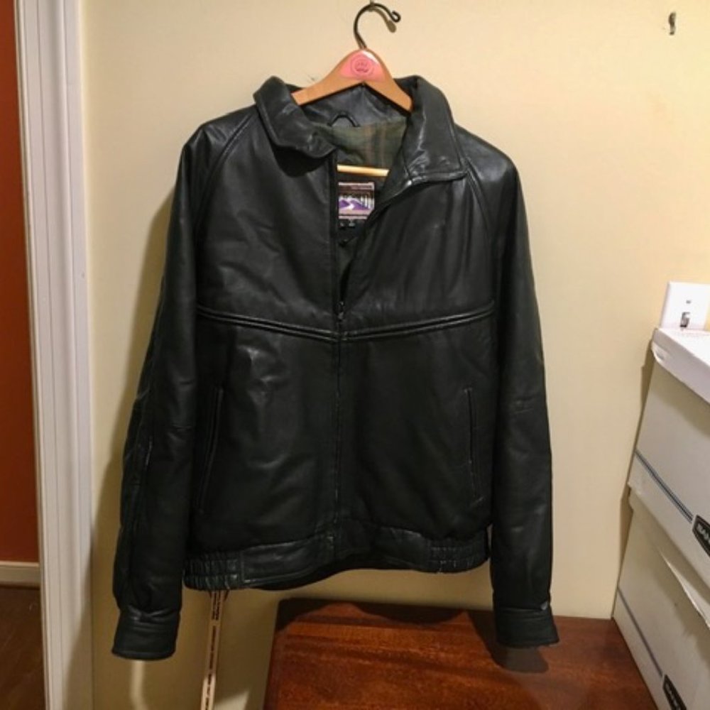 VINTAGE WILLIAM BARRY BLACK LEATHER JACKET